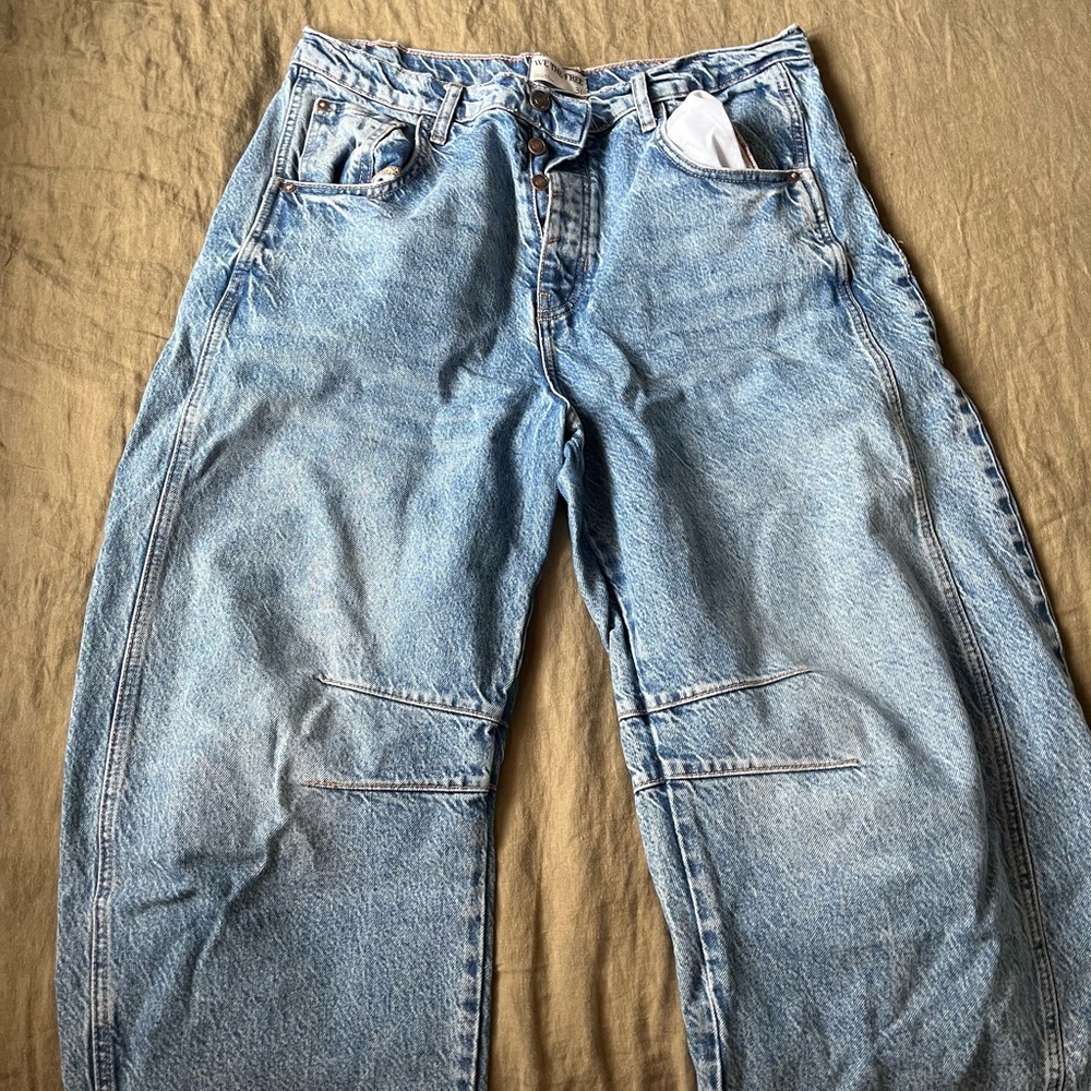 FREE PEOPLE BARREL JEANS